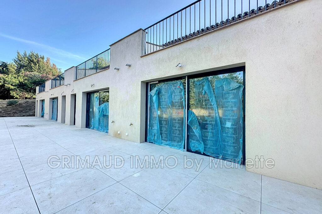 joli mazet avec jardinet et deux terrasses, a pied des plages, – 3 pièces – 2 chambres – 4  – 72.81 m²