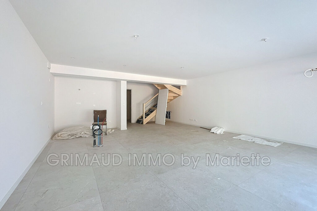 joli mazet avec jardinet et deux terrasses, a pied des plages, – 3 pièces – 2 chambres – 4  – 72.81 m²