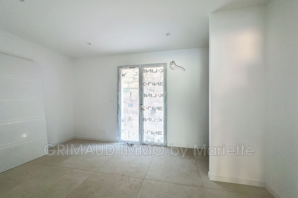 joli mazet avec jardinet et deux terrasses, a pied des plages, – 3 pièces – 2 chambres – 4  – 72.81 m²