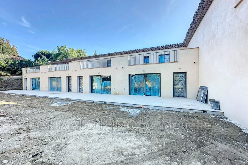 joli mazet avec jardinet et deux terrasses, a pied des plages, – 3 pièces – 2 chambres – 4  – 72.81 m²