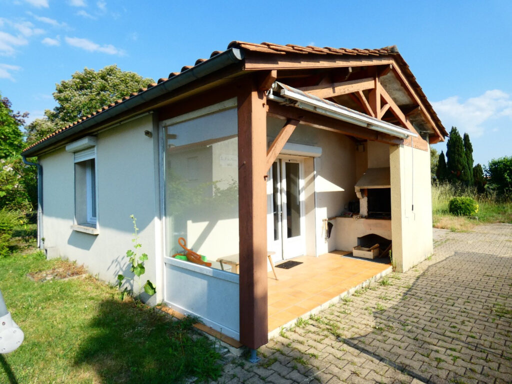 Maison rénovée avec piscine – 4 pièces – 3 chambres – 4  – 120 m²