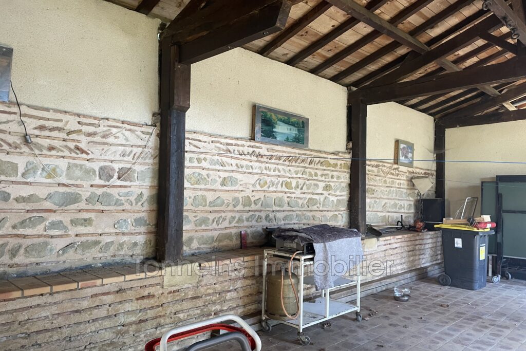 Lot Maison de maître et 2 maisons piscine – 8 pièces – 4 chambres – 4  – 176.73 m²