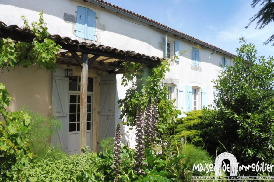 Maison à vendre à Arces