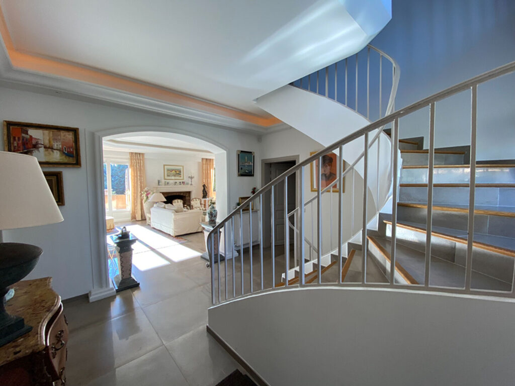 Villa Mougins 6 pièce(s) 362 m2 – 6 pièces – 4 chambres – 6  – 362 m²