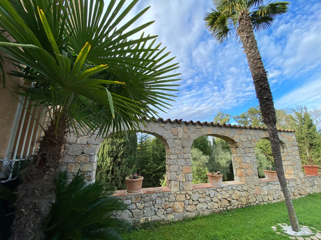 Villa Mougins 6 pièce(s) 362 m2 – 6 pièces – 4 chambres – 6  – 362 m²