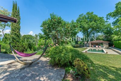 VILLA AVEC ACCÈS PRIVÉE À LA PLAGE – 6 pièces – 5 chambres – 225 m²