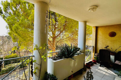 Appartement T4 standing avec terrasse à Aix-en-Provence – 4 pièces – 3 chambres – 94 m²