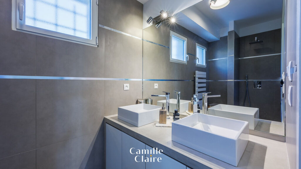 Villa contemporaine 3 chambres, terrain, piscine, environnem – 4 pièces – 3 chambres – NR  – 120 m²