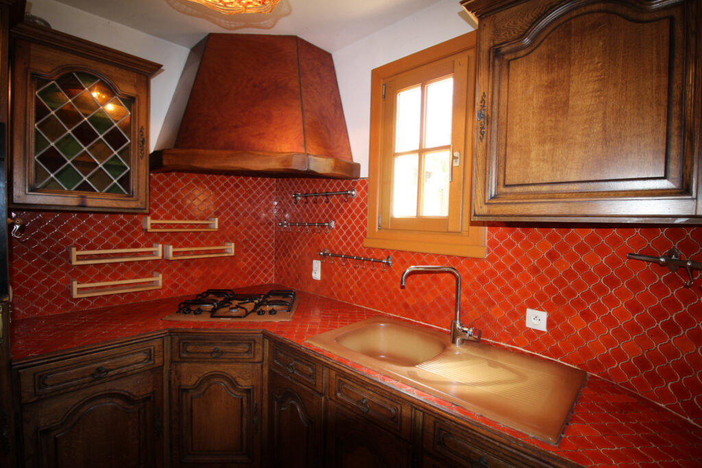 Maison de village avec cour – 4 pièces – 2 chambres – 6  – 85 m²