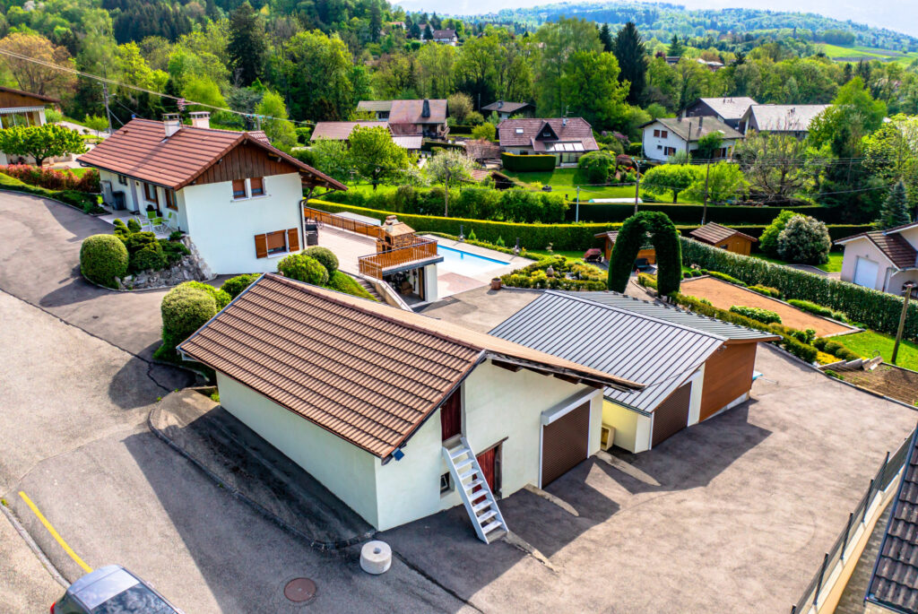 Propriété 4 pièces de 180 m2 habitables – 7 pièces – 3 chambres – 6  – 180 m²