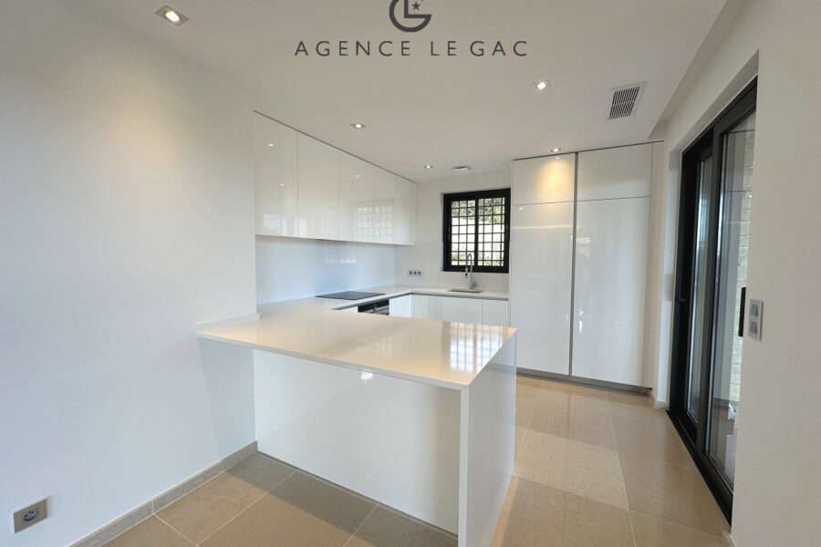 Maison à vendre à Sainte-maxime