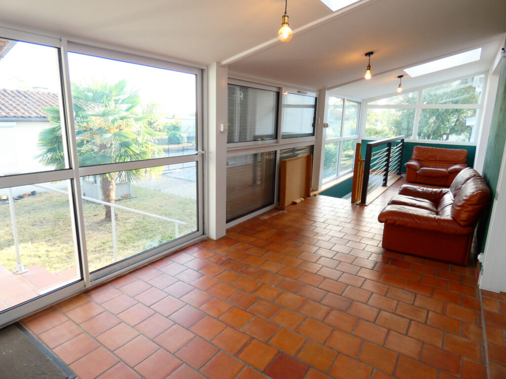 Maison rénovée avec piscine – 4 pièces – 3 chambres – 4  – 120 m²