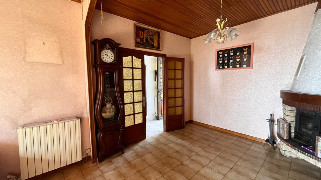 EXCELLENT POTENTIEL POUR CE HAUT DE VILLA DE 52 M2 avec BALC – 2 pièces – 1 chambre – 10  – 52 m²