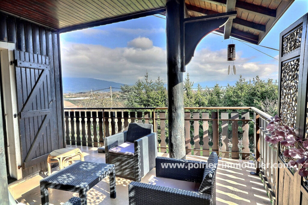 Maison – 4 pièces – 3 chambres – 6  – 144.34 m²