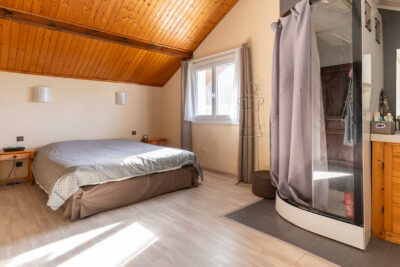 Annecy le VIeux – Maison 4 chambres  + 3 studios indépendant – 6 pièces – 4 chambres – 170 m²
