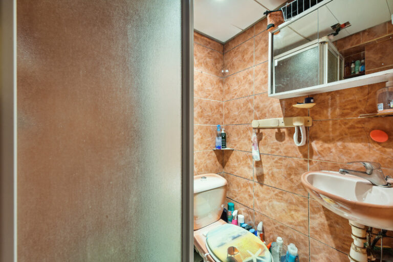 Appartement à vendre Place Sainte Marthe à Paris 10 avec KT  – 2 pièces – 1 chambre – 30.85 m²