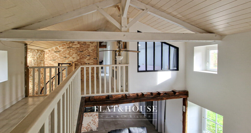 LUMINEUSE LONGÈRE PIERRE AVEC VUE 140M2 | PLAFOND CATHÉDRALE – 6 pièces – 4 chambres – 6  – 140 m²