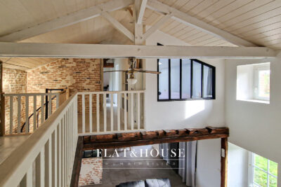 LUMINEUSE LONGÈRE PIERRE AVEC VUE 140M2 | PLAFOND CATHÉDRALE – 6 pièces – 4 chambres – 140 m²