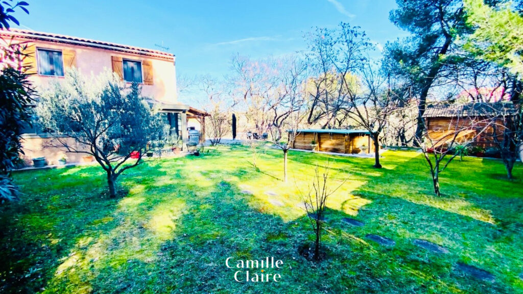 Maison 6 pièces sur  Aix en Provence avec Terrain et Piscine – 6 pièces – 4 chambres – NR  – 130 m²