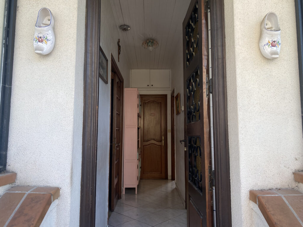 EXCELLENT POTENTIEL POUR CE HAUT DE VILLA DE 52 M2 avec BALC – 2 pièces – 1 chambre – 10  – 52 m²