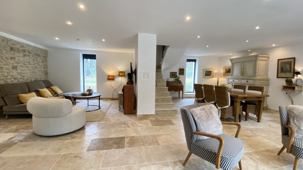 ‘MERVEILLE’ MAS D’EXCEPTION DE 260 m2 AVEC BASSIN PROVENCAL – 7 pièces – 4 chambres – NR  – 260 m²