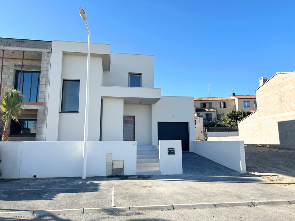 Perpignan Sud – Villa a étrenner Type 4 avec garage – 4 pièces – 3 chambres – NR  – 102.8 m²