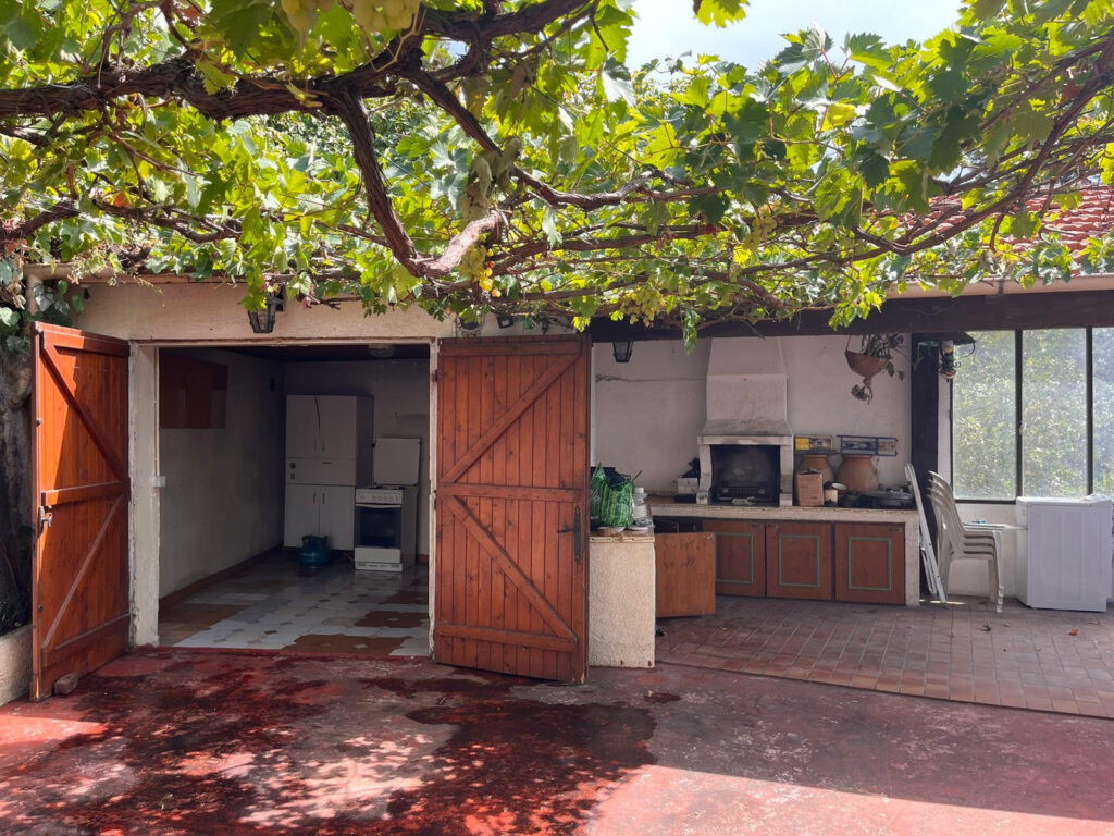 EXCELLENT POTENTIEL POUR CE HAUT DE VILLA DE 52 M2 avec BALC – 2 pièces – 1 chambre – 10  – 52 m²