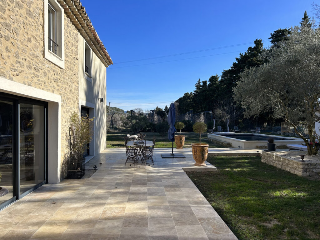 ‘MERVEILLE’ MAS D’EXCEPTION DE 260 m2 AVEC BASSIN PROVENCAL – 7 pièces – 4 chambres – NR  – 260 m²