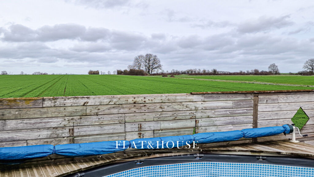 LUMINEUSE LONGÈRE PIERRE AVEC VUE 140M2 | PLAFOND CATHÉDRALE – 6 pièces – 4 chambres – 6  – 140 m²