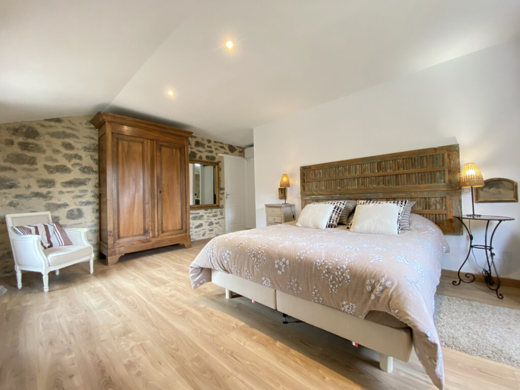 ‘MERVEILLE’ MAS D’EXCEPTION DE 260 m2 AVEC BASSIN PROVENCAL – 7 pièces – 4 chambres – NR  – 260 m²