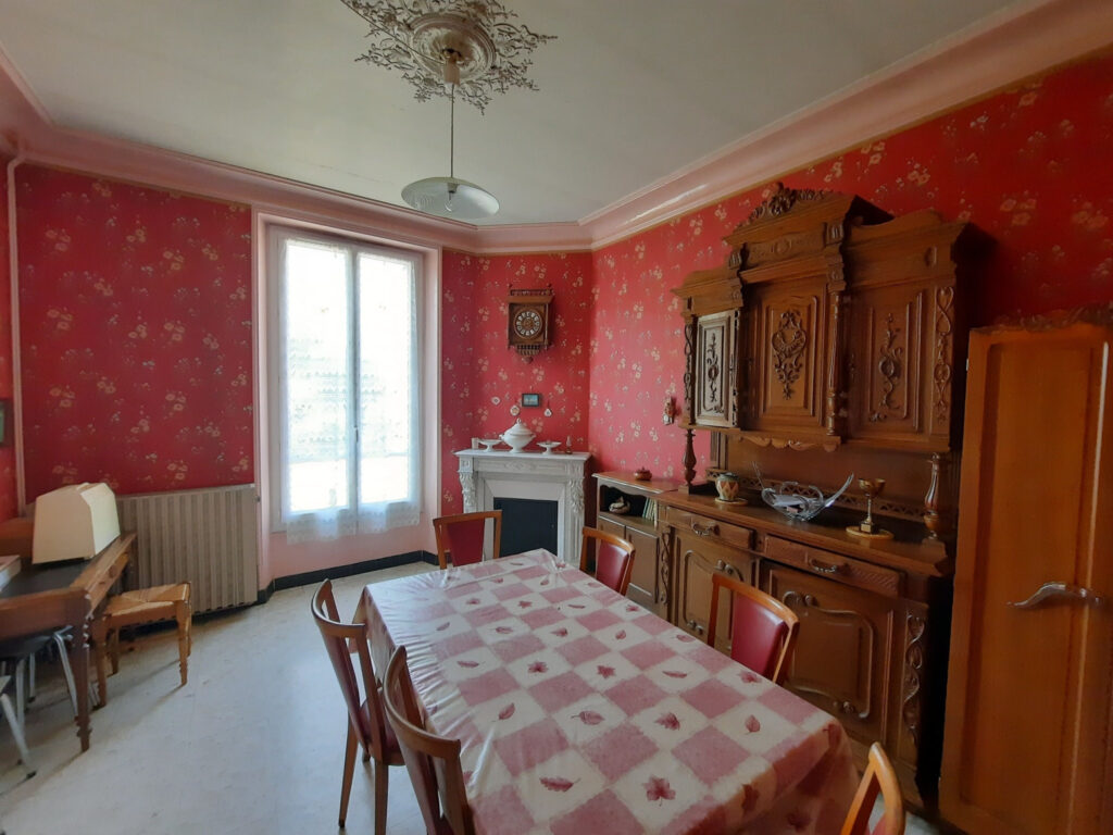 Entre Joigny et Migennes – 7 pièces – 4 chambres – NR  – 127.8 m²