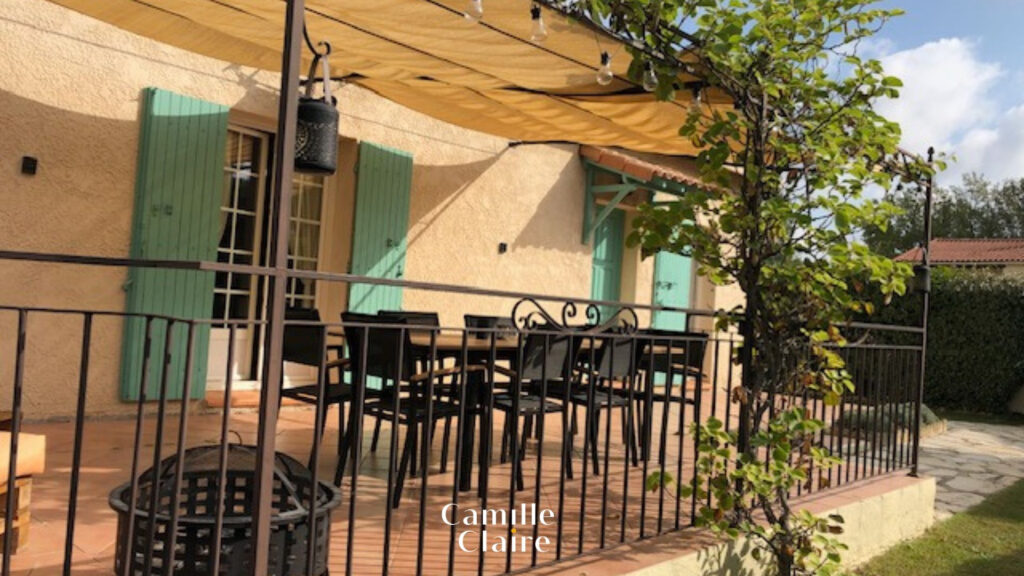 Maison T4 de plain-pied au clame avec terrain clos à Mimet. – 4 pièces – 3 chambres – NR  – 90 m²