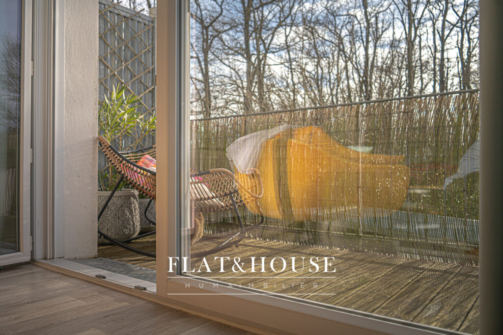 Lumineux dernier étage COUP DE COEUR  T3  66 m2 + Parking +  – 3 pièces – 2 chambres – 6  – 66 m²