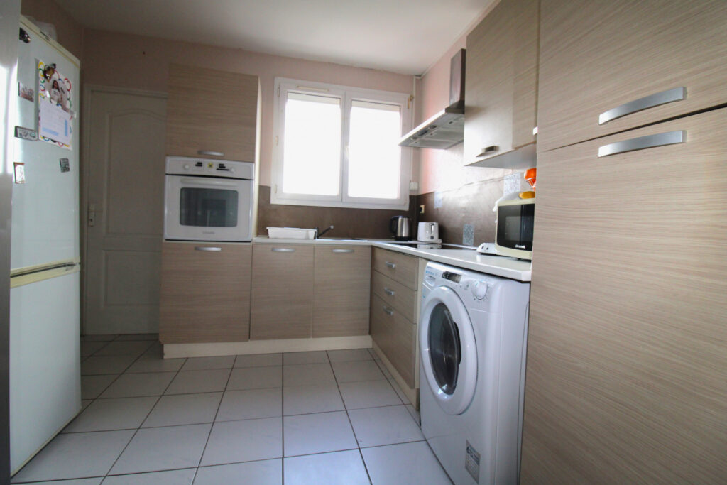 Appartement 3 pièces 69 m2 avec cave et parking à Dieppe Neu – 3 pièces – 2 chambres – 6  – 68.6 m²