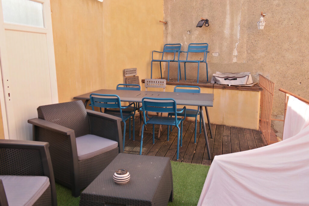 Appartement avec terrasse à côté des Halles – 3 pièces – 2 chambres – 4  – 79.83 m²