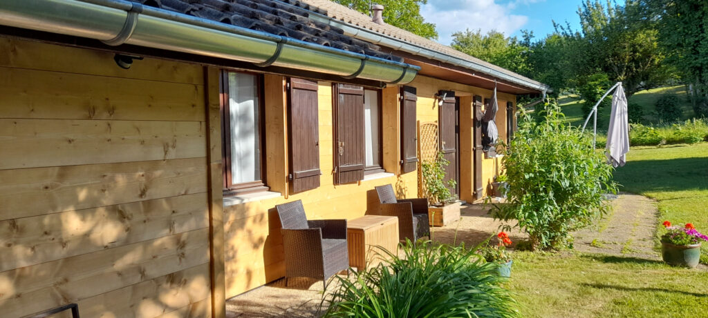 Maison individuelle de plain pied – 8 pièces – 3 chambres – 6  – 138 m²