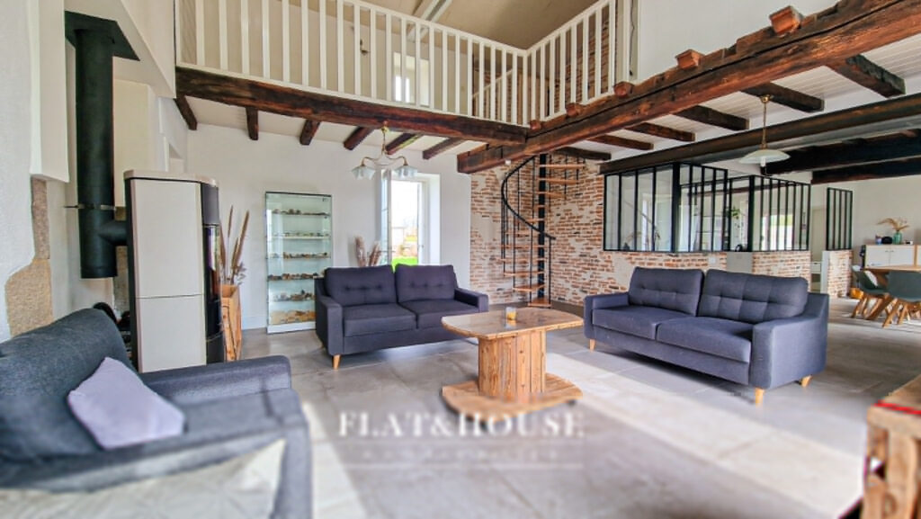 LUMINEUSE LONGÈRE PIERRE AVEC VUE 140M2 | PLAFOND CATHÉDRALE – 6 pièces – 4 chambres – 6  – 140 m²