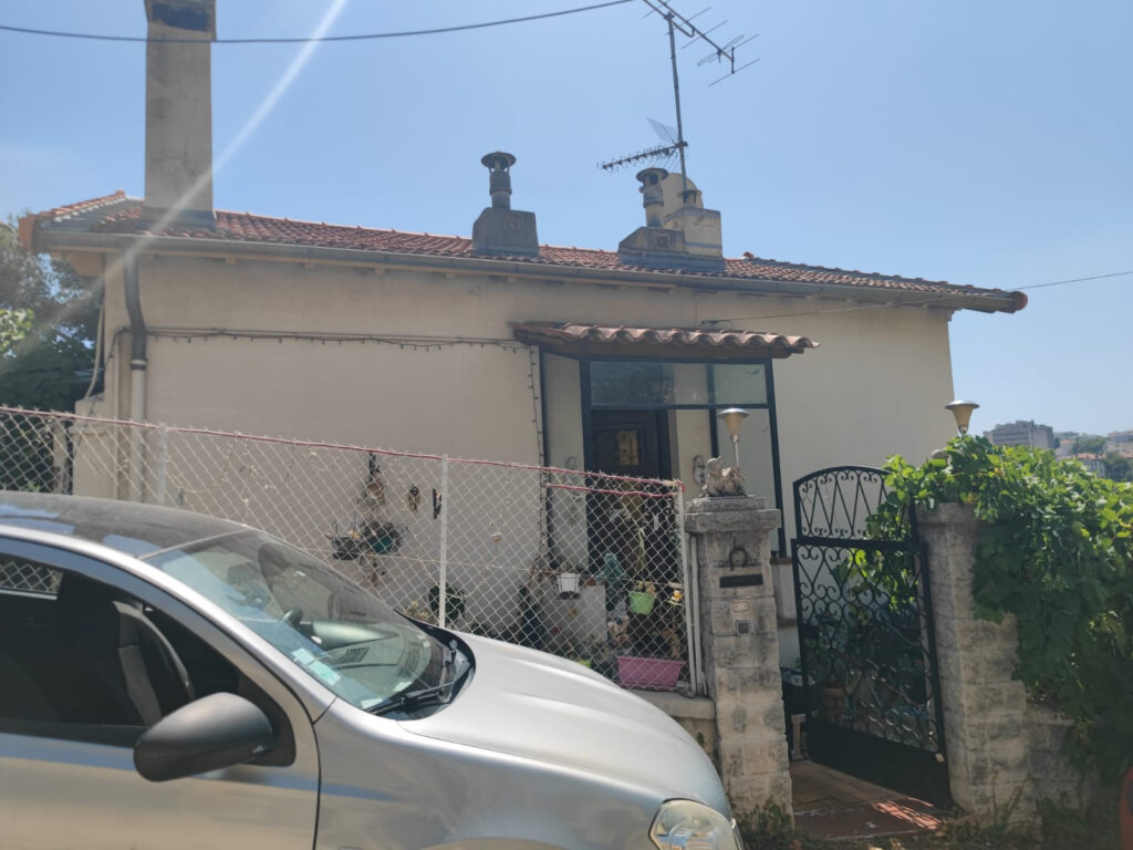 EXCELLENT POTENTIEL POUR CE HAUT DE VILLA DE 52 M2 avec BALC – 2 pièces – 1 chambre – 10  – 52 m²