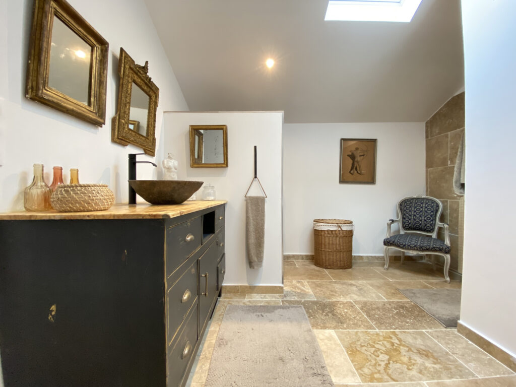 ‘MERVEILLE’ MAS D’EXCEPTION DE 260 m2 AVEC BASSIN PROVENCAL – 7 pièces – 4 chambres – NR  – 260 m²