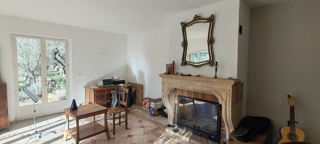 A vendre : ‘Le Mas des Oliviers’. – 8 pièces – 6 chambres – 6  – 206 m²