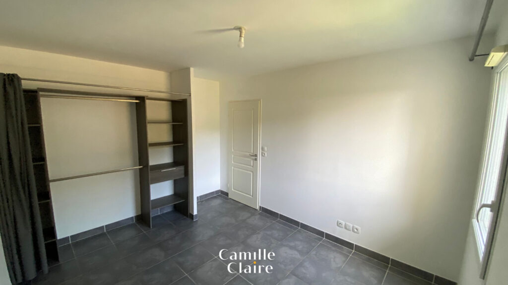 Vente Appartement 3 pièces avec grande terrasse et box dans  – 3 pièces – 2 chambres – NR  – 58 m²