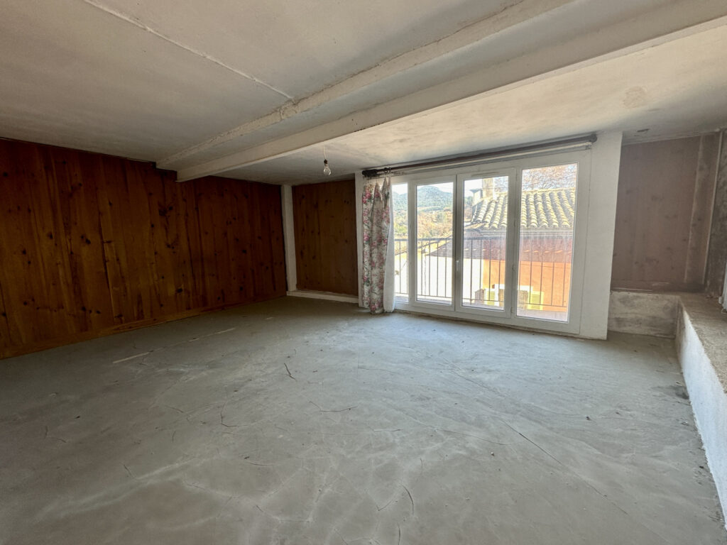 Maison de village à rénover – 7 pièces – 4 chambres – 6  – 160.6 m²