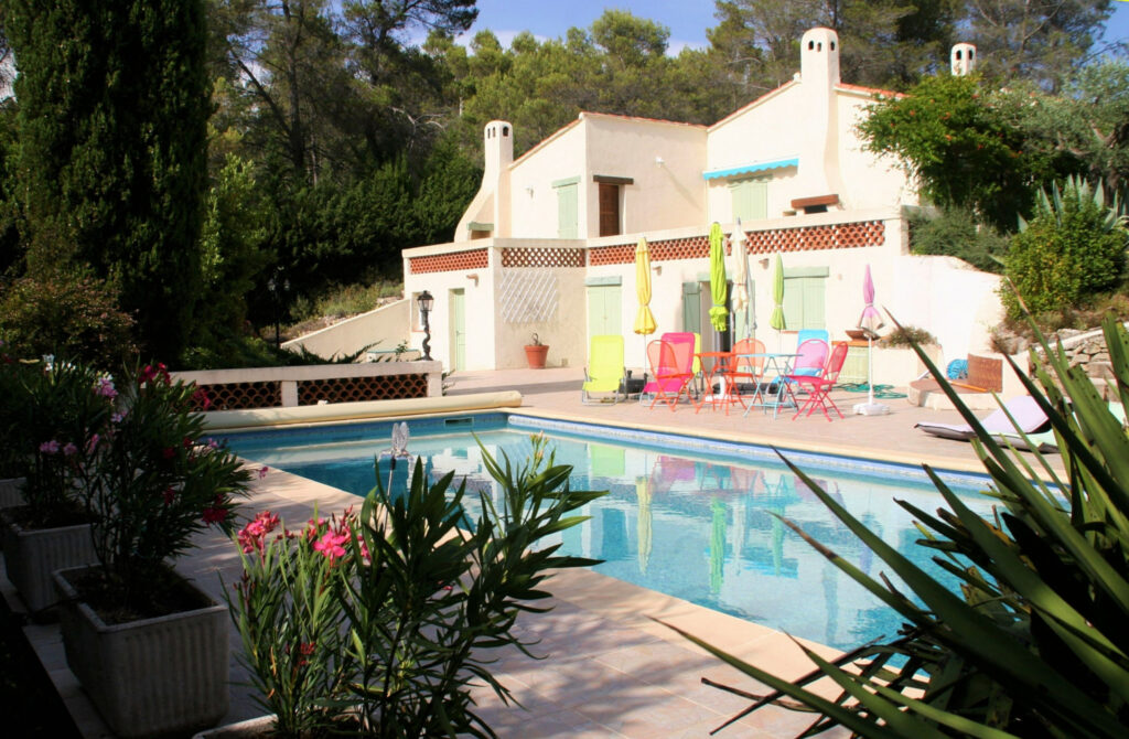 Maison individuelle avec grand terrain et piscine – 7 pièces – 5 chambres – 6  – 150 m²