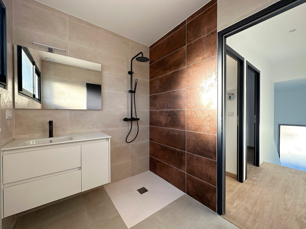 Perpignan Sud – Villa a étrenner Type 4 avec garage – 4 pièces – 3 chambres – NR  – 102.8 m²