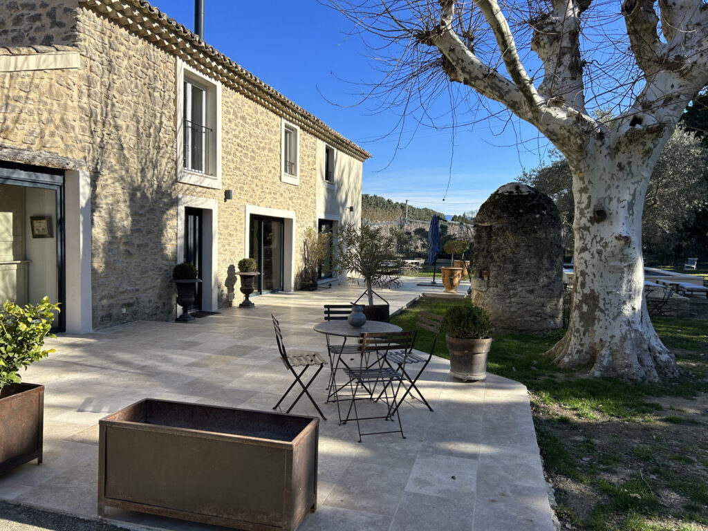 ‘MERVEILLE’ MAS D’EXCEPTION DE 260 m2 AVEC BASSIN PROVENCAL – 7 pièces – 4 chambres – NR  – 260 m²