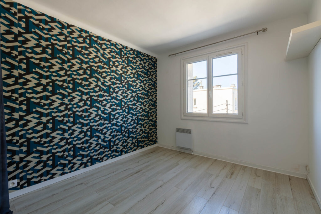 DERNIER ETAGE BEL APPARTEMENT T3/T4 TOULON OUEST garage – 4 pièces – 3 chambres – 6  – 61.6 m²