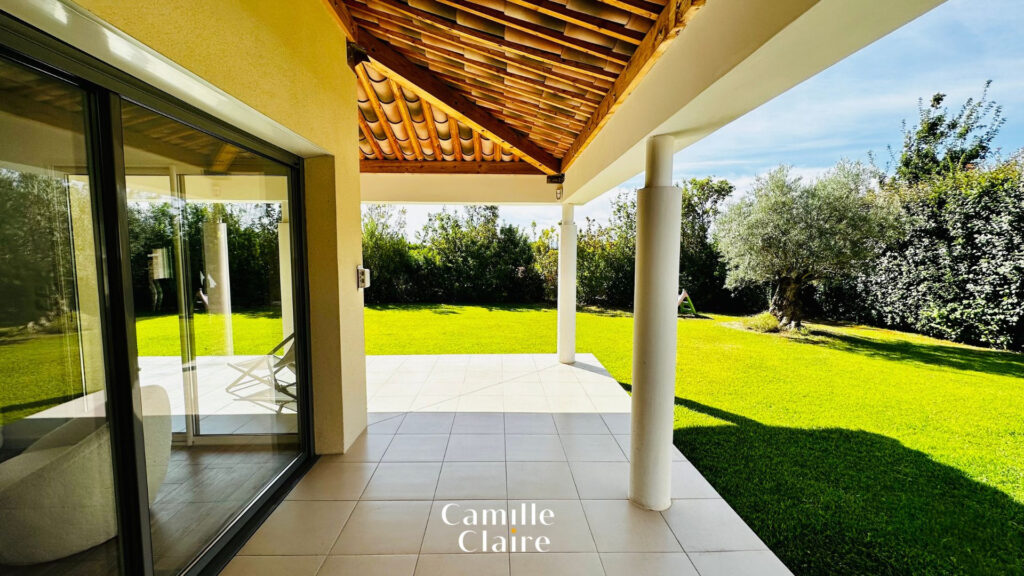 Villa contemporaine 3 chambres, terrain, piscine, environnem – 4 pièces – 3 chambres – NR  – 120 m²