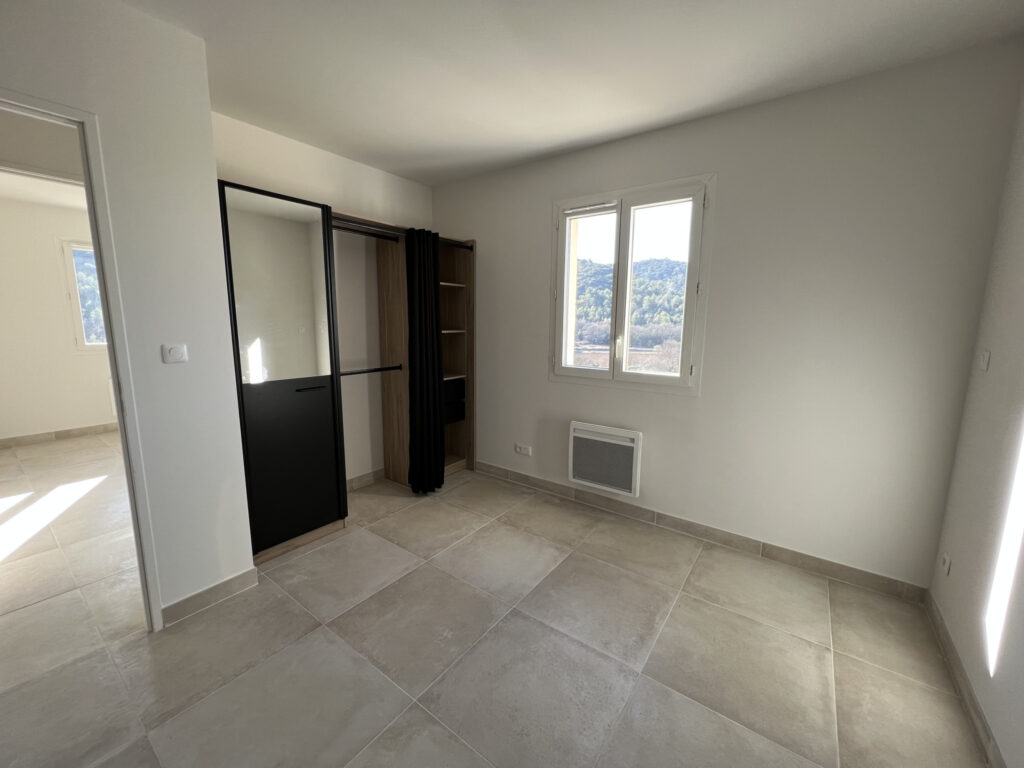 Saint Paul Lez Durance: location maison T4 avec belle terras – 4 pièces – 3 chambres – 80.4 m²