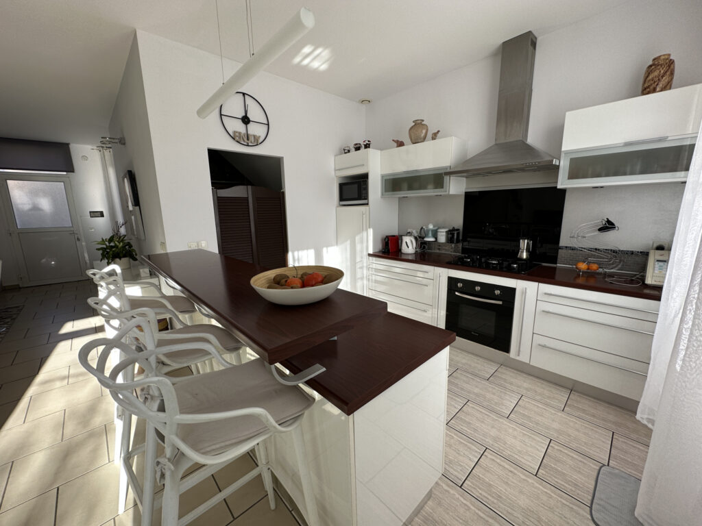 Le Boulou – Appartement 3 pièces 110m2 avec cour de 50m2 – 3 pièces – 2 chambres – NR  – 110 m²