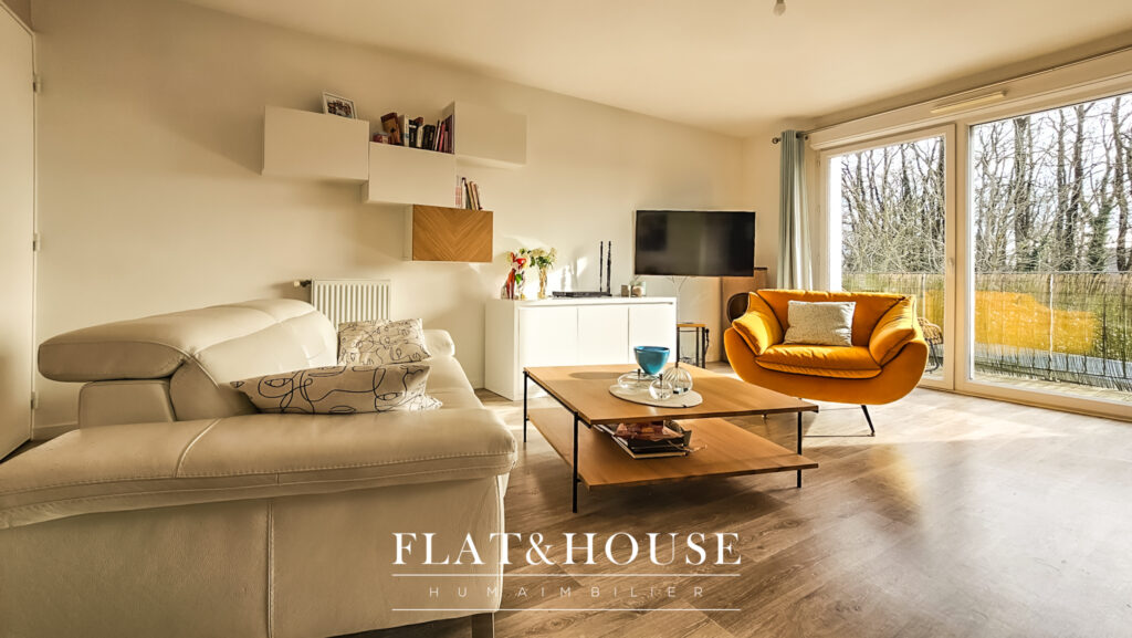 Lumineux dernier étage COUP DE COEUR  T3  66 m2 + Parking +  – 3 pièces – 2 chambres – 6  – 66 m²